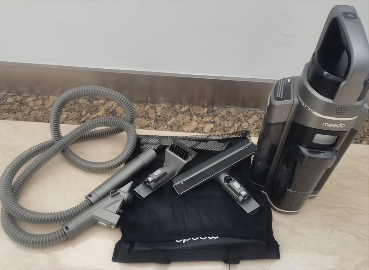 如何正确挑选到优质的洗地机,添可洗地机和石头洗地机哪个好