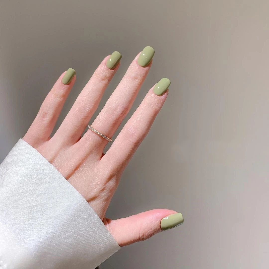 超级好看的三款美甲教程来啦,五彩美甲如何涂出高级感