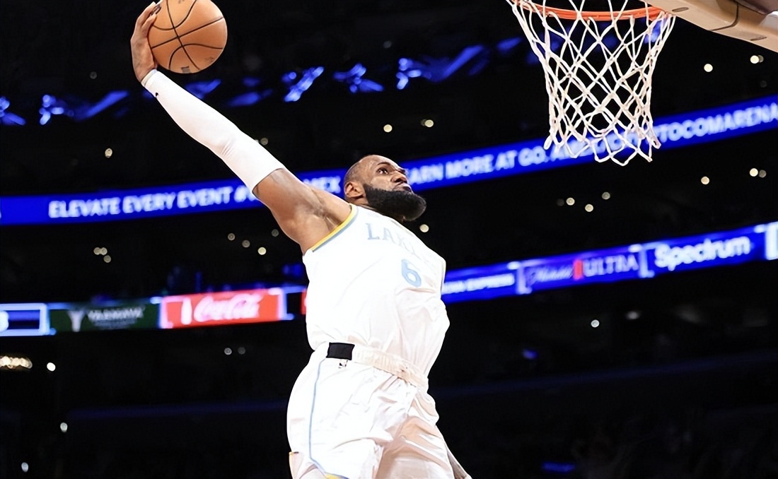 詹姆斯丢绝杀！凯尔特人加时击败湖人，浓眉37+12，塔图姆44分