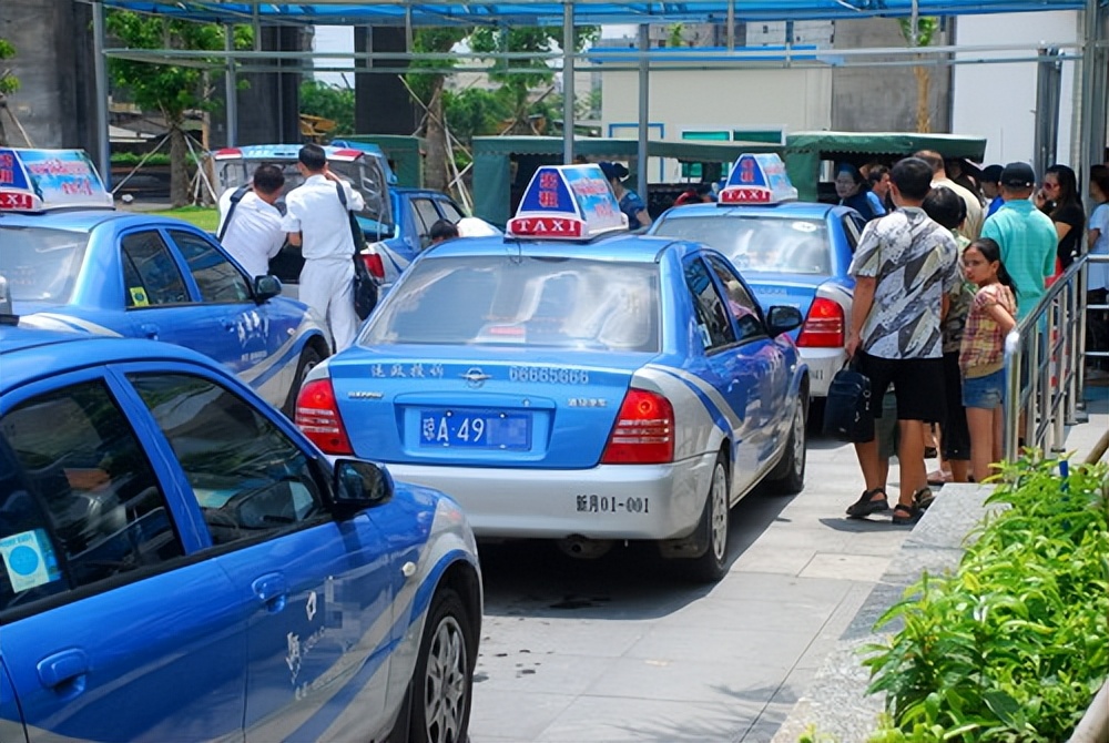 以后开出租车还有前景吗,开出租车的会越来越多吗