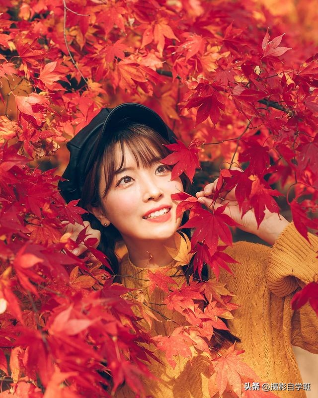 秋天拍照姿势大全高级感,秋天拍照姿势多人外景站姿