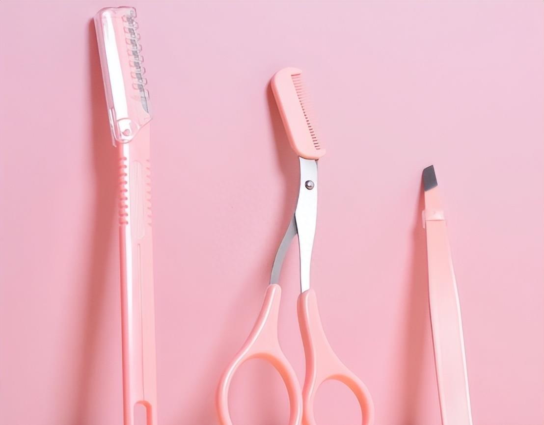 为什么有的人没有毛囊凸起,为什么有些人没毛