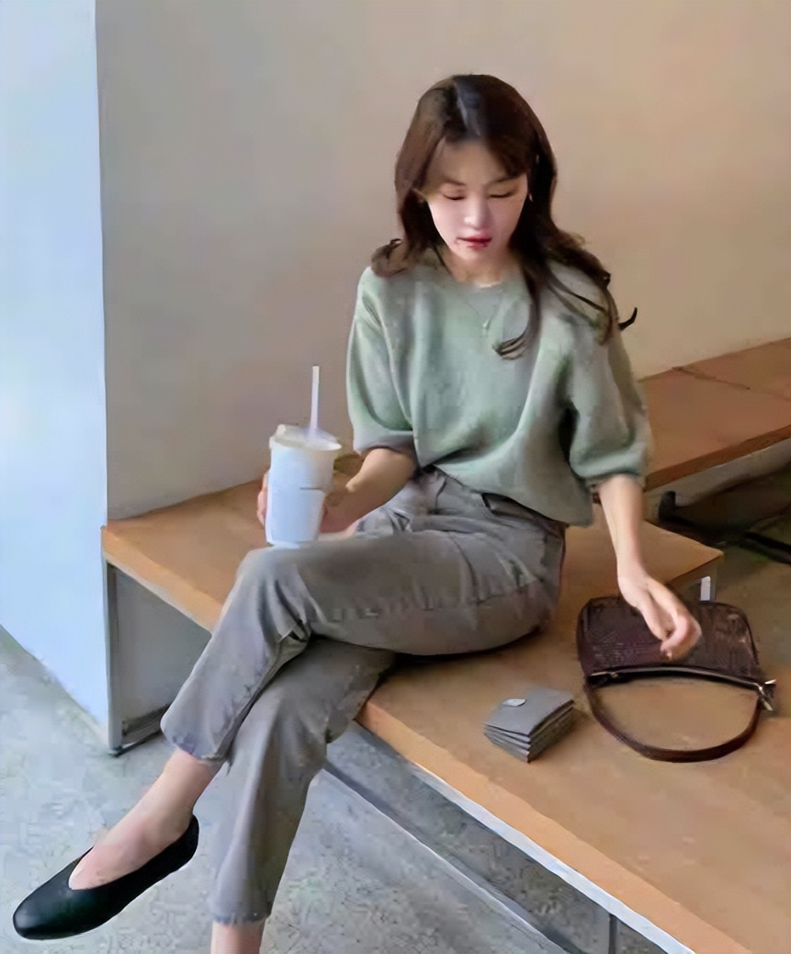 入秋后别穿太土气,瓢鞋厚底凉拖