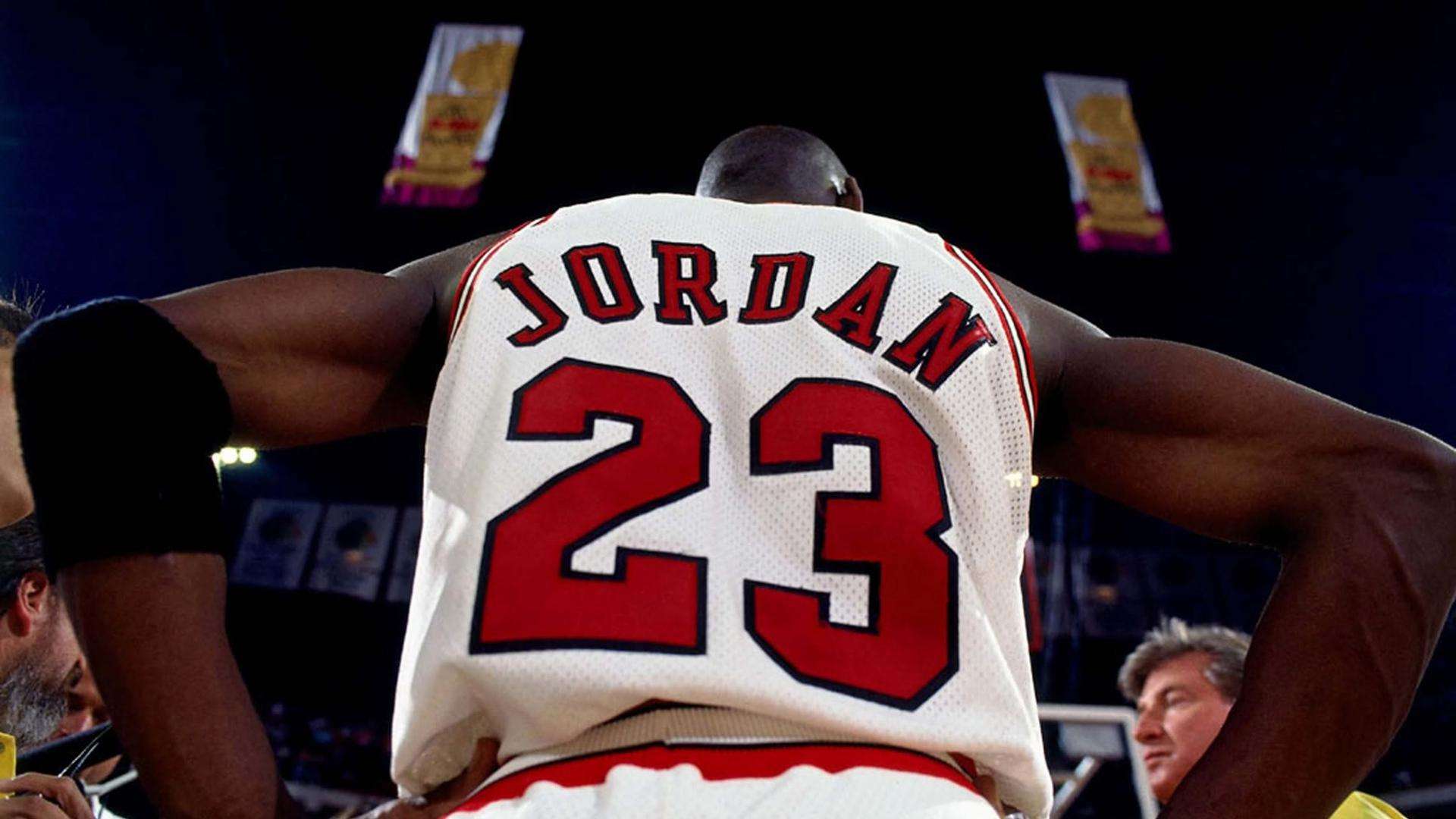 nba球员换球衣是什么意思,nba球星换球衣怎么回事