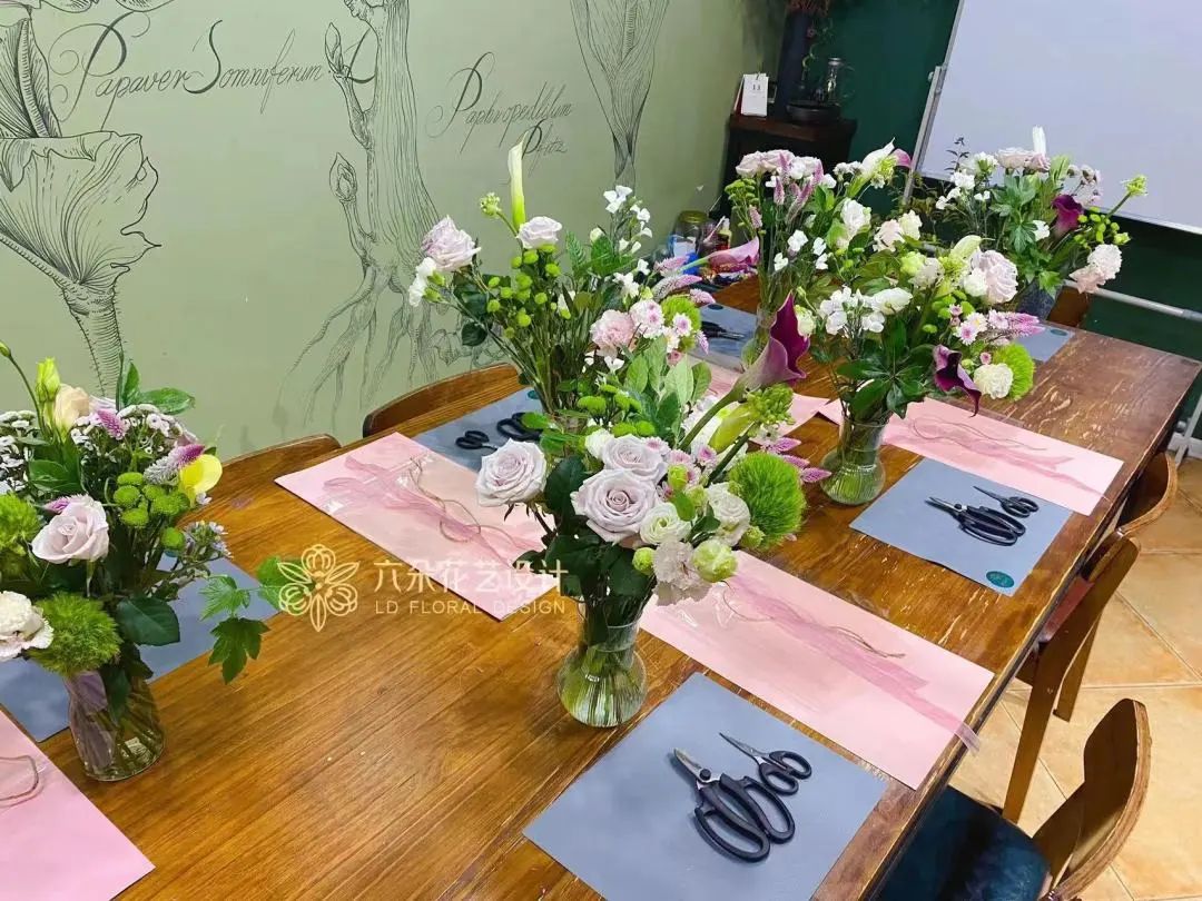 今年3.8节，这三家花店沙龙为何生意火爆？