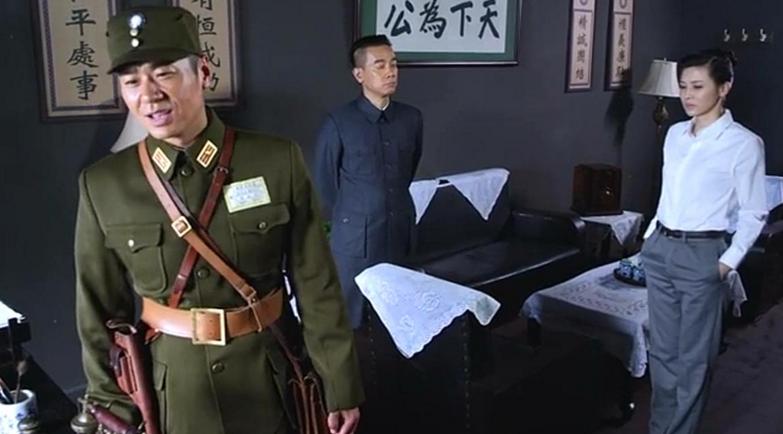 *共中**特工被关押14年，越狱逃几千里回家，妻子不认识问：你是谁？