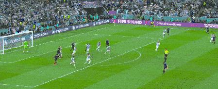 梅西世界杯进球双手指天集锦,梅西本届世界杯第5个进球瞬间