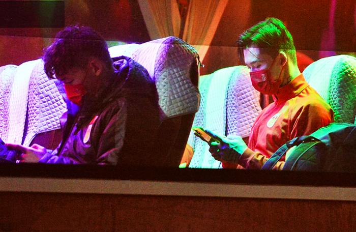 中国男足1-3不敌韩国,中国男足1:3完败于越南