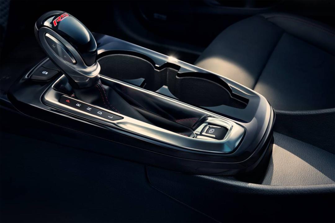 雪佛兰星迈罗细节讲解,雪佛兰科迈罗进化史