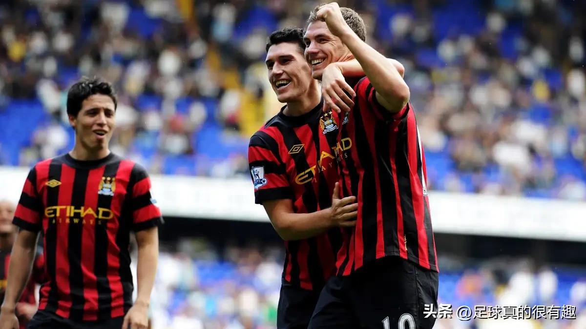 曼城22-23赛季第二客场球衣,巴萨客场球衣曼城球衣