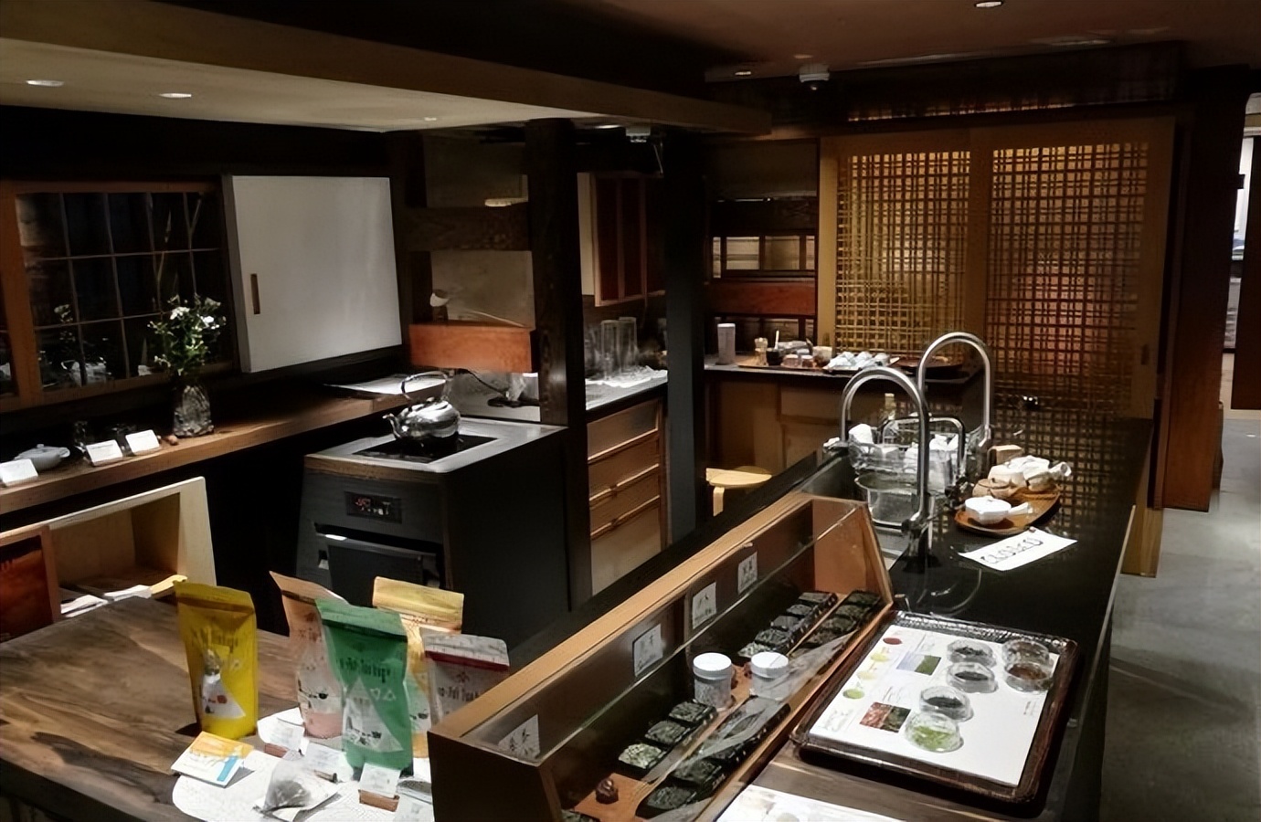 文圣茶说丨日本「一保堂茶铺」京都本店