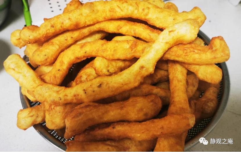 老北京茴香小油条的制作方法,河南早餐茴香小油条做法