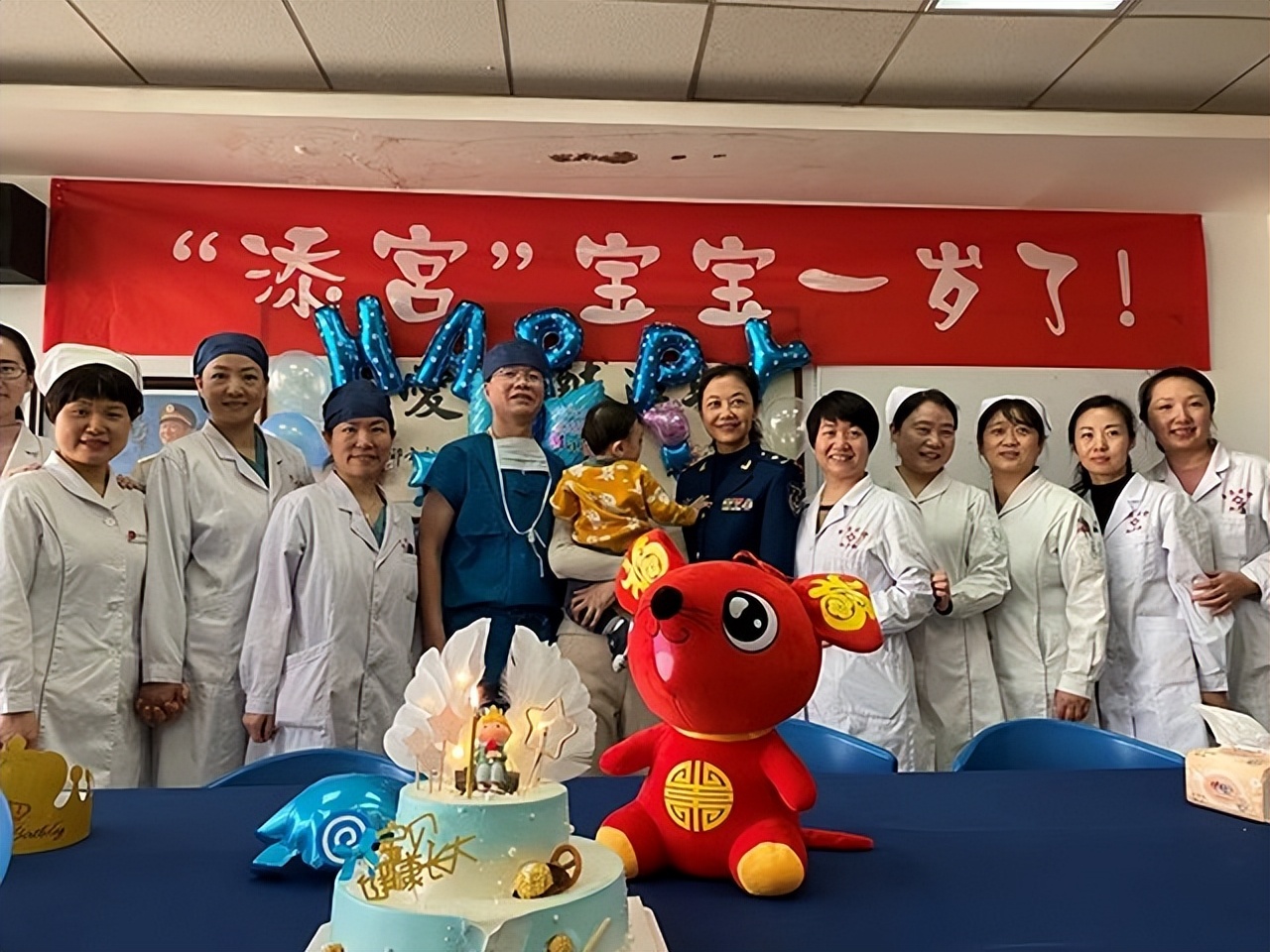 2015年，西安22岁女儿患绝症，43岁母亲舍命将子宫移植给女儿圆梦