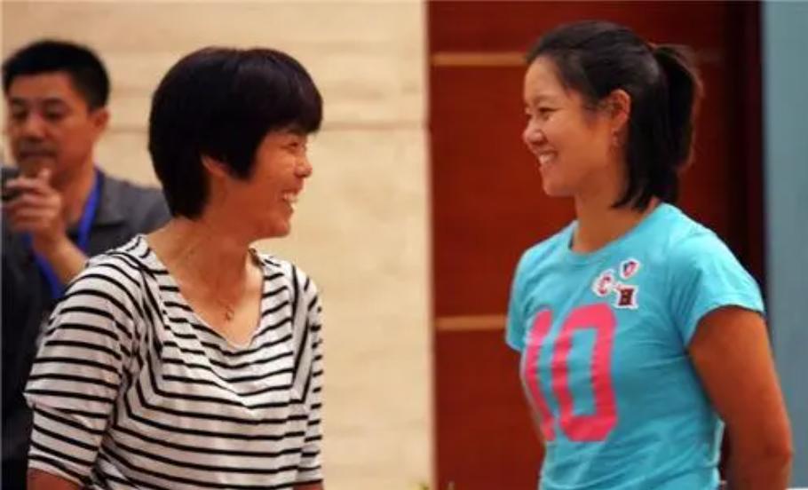 如今的李娜状况如何,李娜现状图