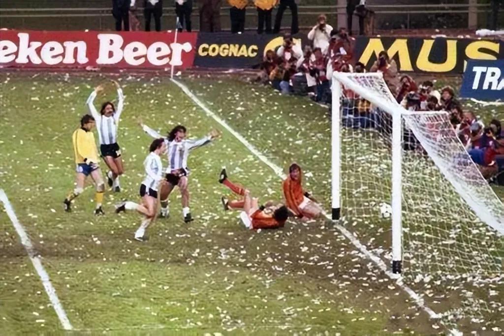 门将噩梦球,守门员的噩梦射门