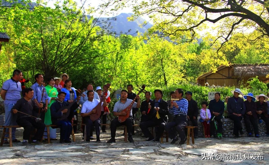 浜斾竴搴峰吇鏃呮父,浜斾竴搴峰吇搴﹀亣鏀荤暐