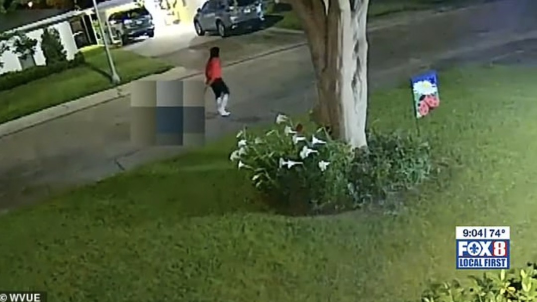 美国19岁少女杀母亲,美国19岁女孩遭继父杀害