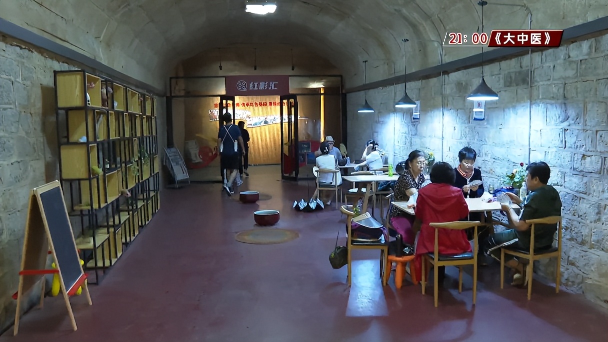 哪凉快哪待着去英语怎么说,哪凉快哪呆着去搞笑表情图