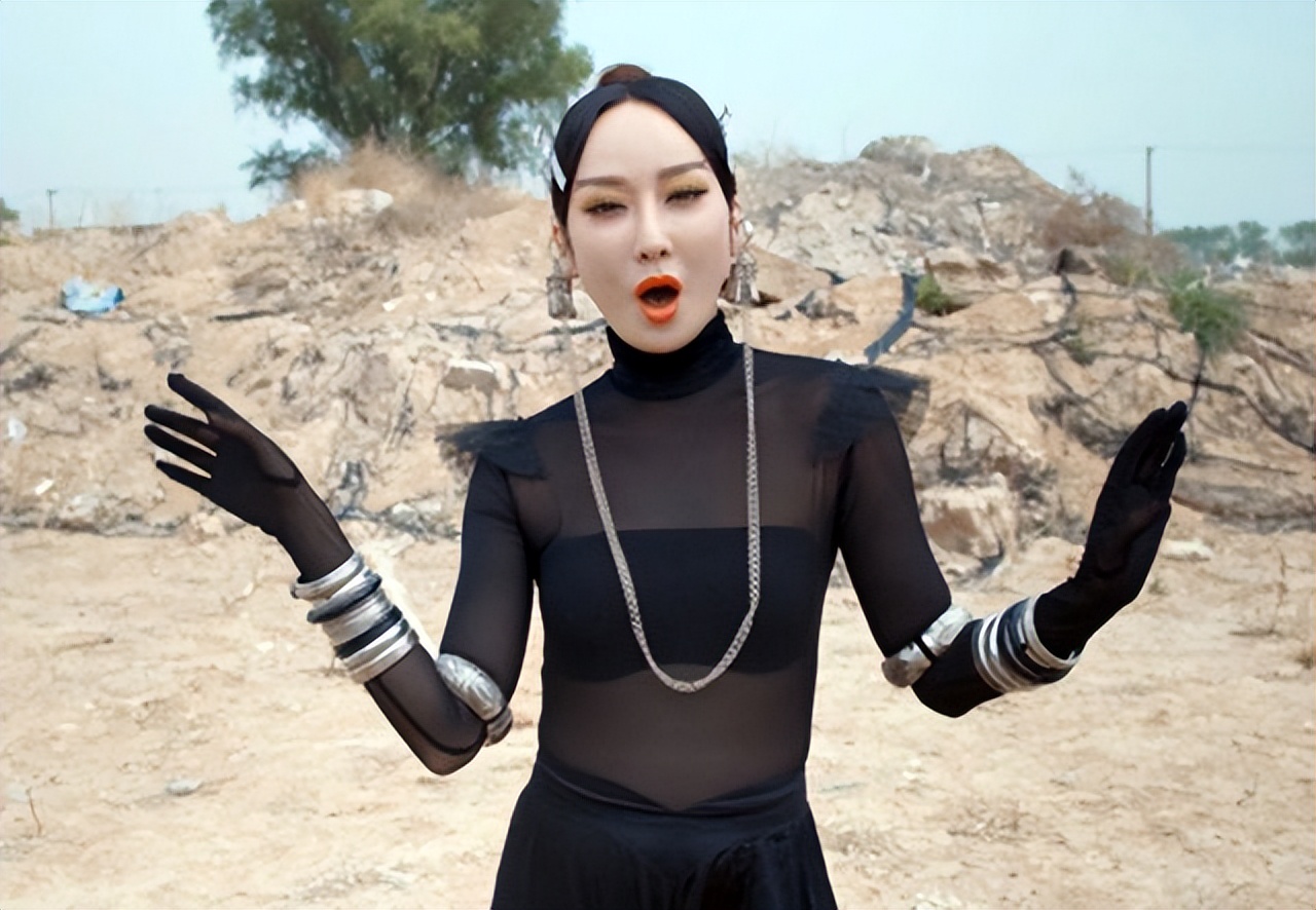 萨顶顶周鹏电音,萨顶顶周鹏唱腔