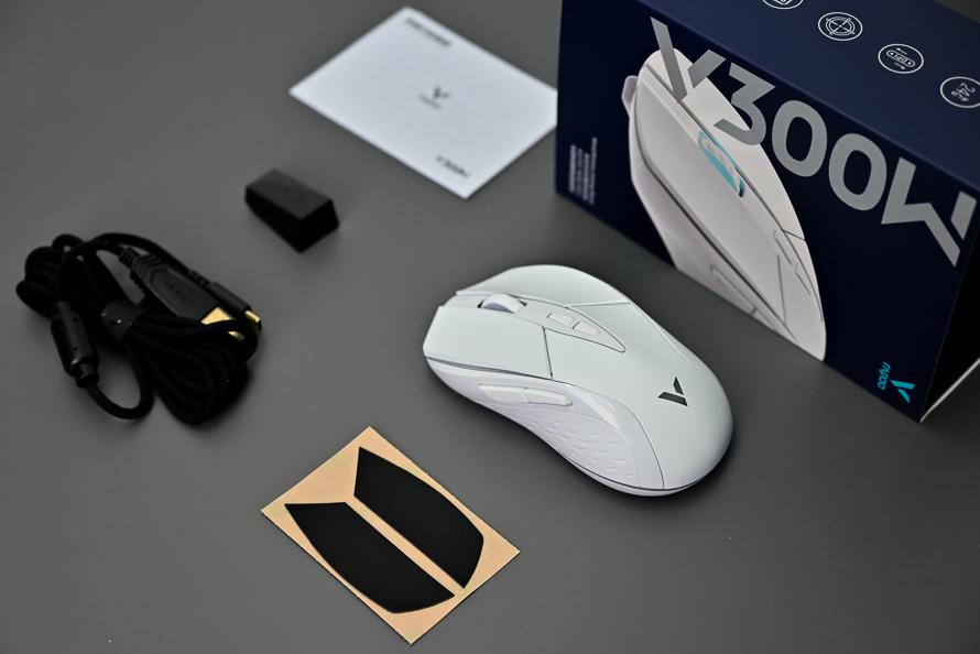 闆锋煆v300w鏈夌嚎鏃犵嚎鍙屾ārgb娓告垙榧犳爣,闆锋煆m300w榧犳爣