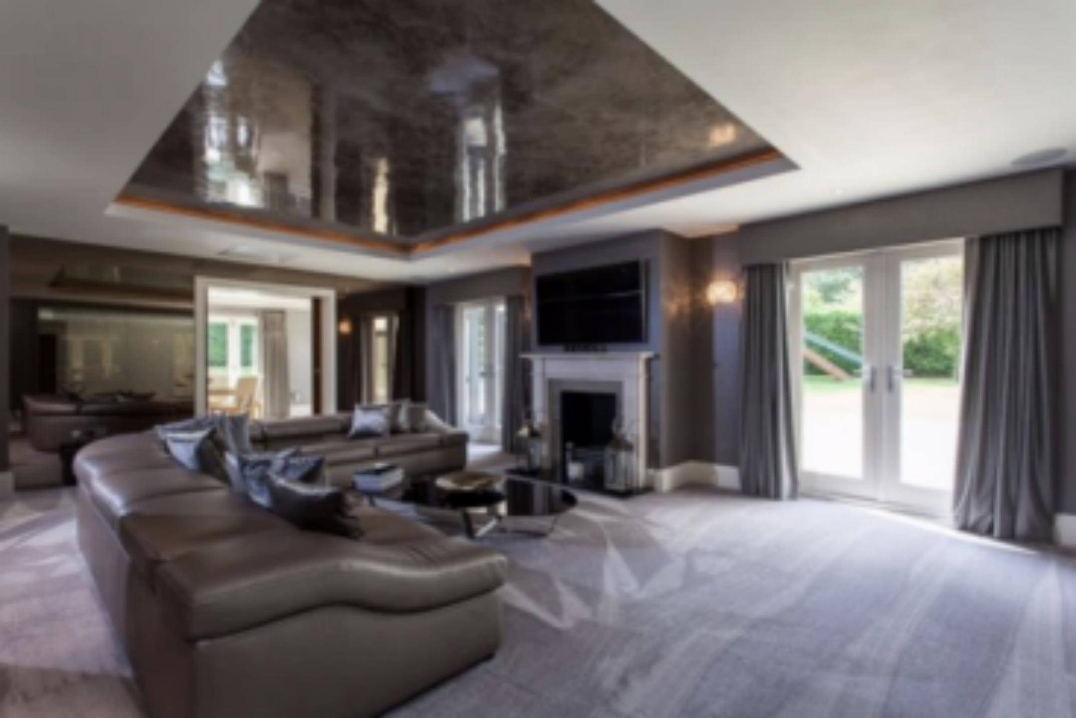 贝克汉姆和c罗谁有钱,贝克汉姆和c罗谁商业价值大