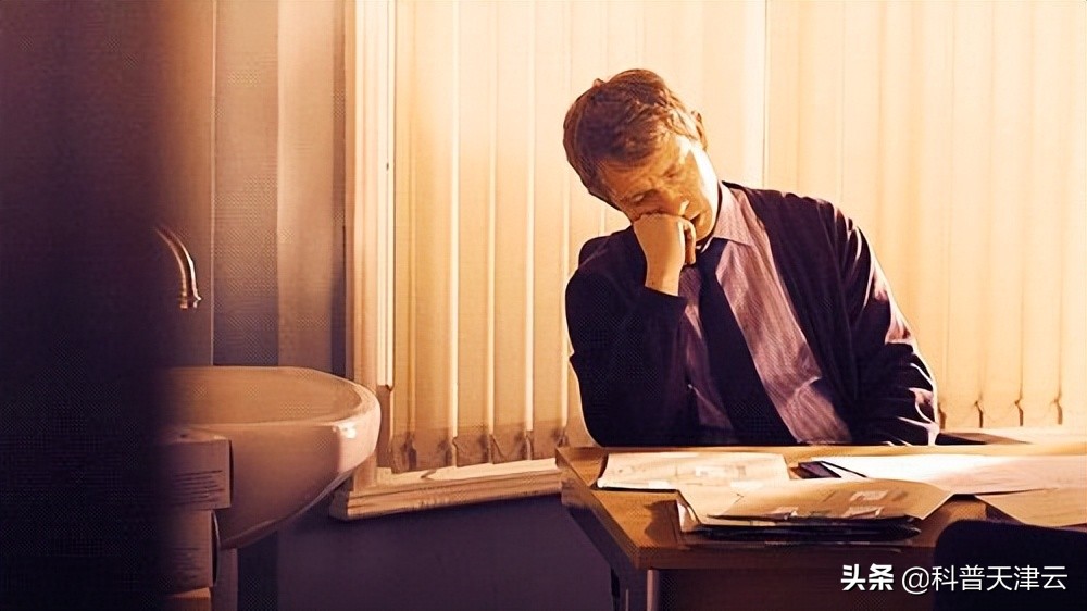 犯困怎样快速清醒视频,一招教你学会犯困