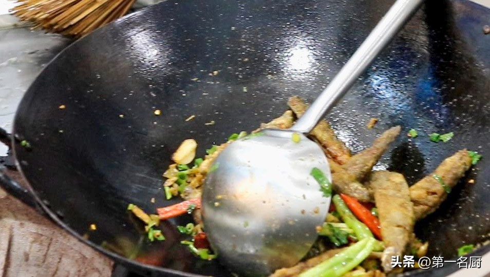 吃什么滋补肾经,男人常吃它补肾强身胜过吃补药