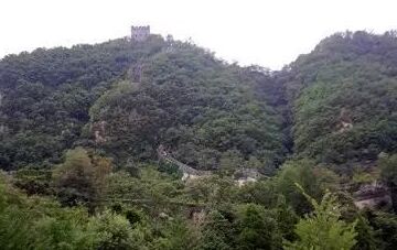 虎山长城和八达岭哪个陡峭,八达岭长城山海关长城