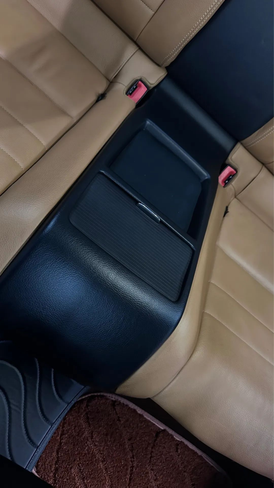 搞了辆“破烂不堪”的老款轿跑，进厂重造大翻新，满血复活变新车