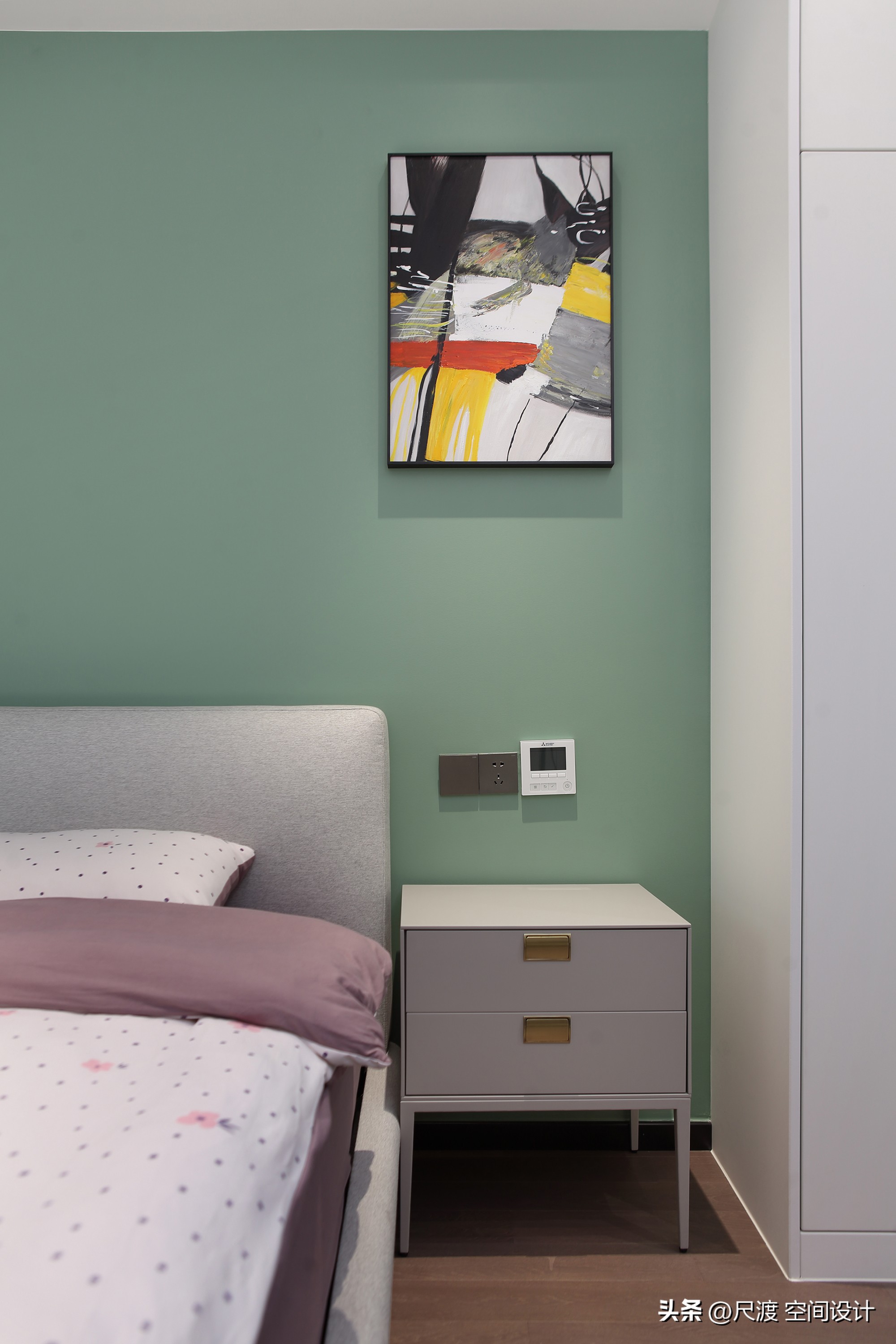 经典的黑白灰风格,高级耐看的极简黑白灰