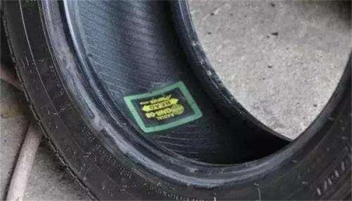 车胎被扎了咋修,汽车轮胎被扎了怎样补胎对轮胎好