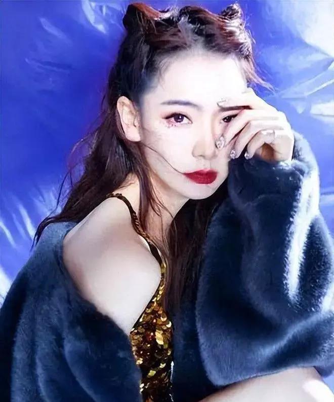 女明星老态素颜高清镜头,荧幕上看起来瘦的女明星