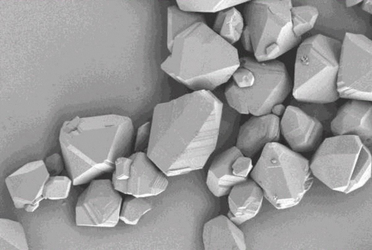 TATB对CL-20降感研究