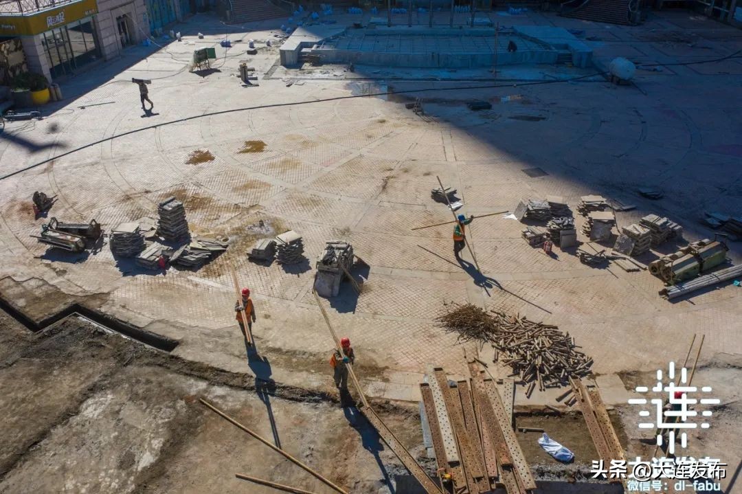 新世纪广场改造全过程,胜利广场改造前后对比