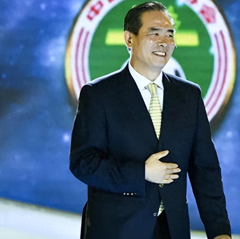 盖棺定论!曝蔡振华重回足协,薪资曝光,体总局钦点,63岁赴新职