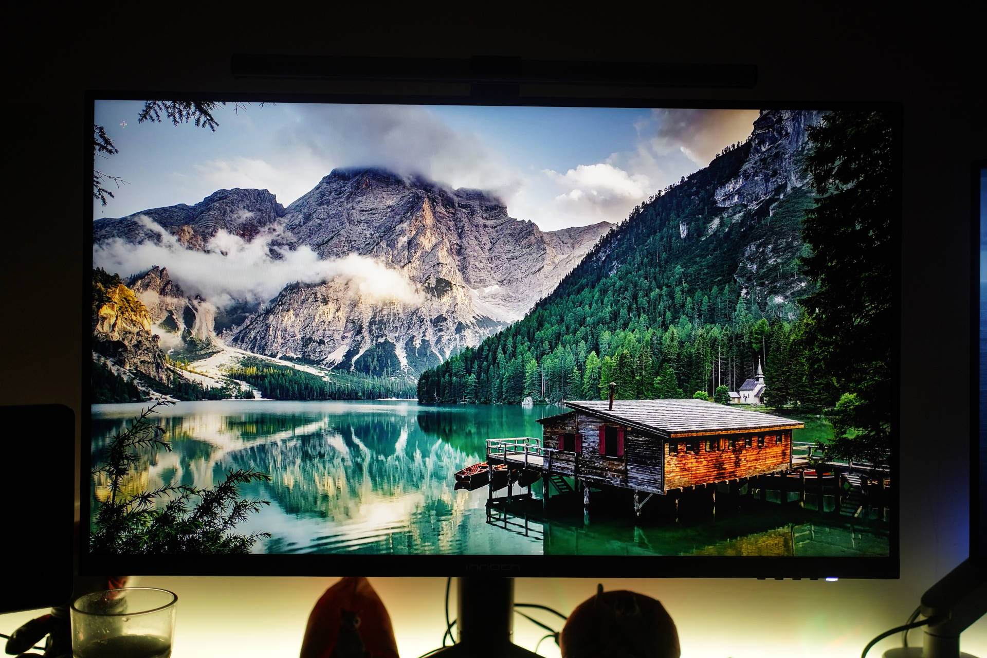 白天生产力晚上爱奇艺，八千字教你打造一键切换主题桌面