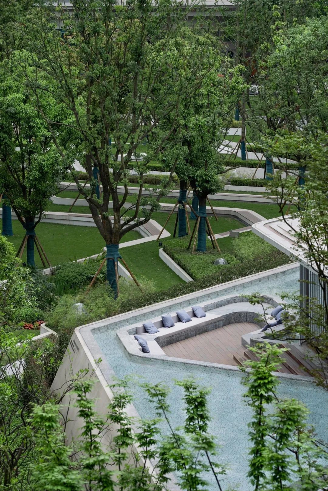 自然跌水景观,水幕瀑布跌水景观效果图