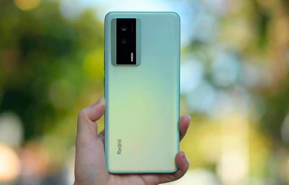 2023年换手机首选这4款，使用流畅耗电慢价格还低，能连续用4年