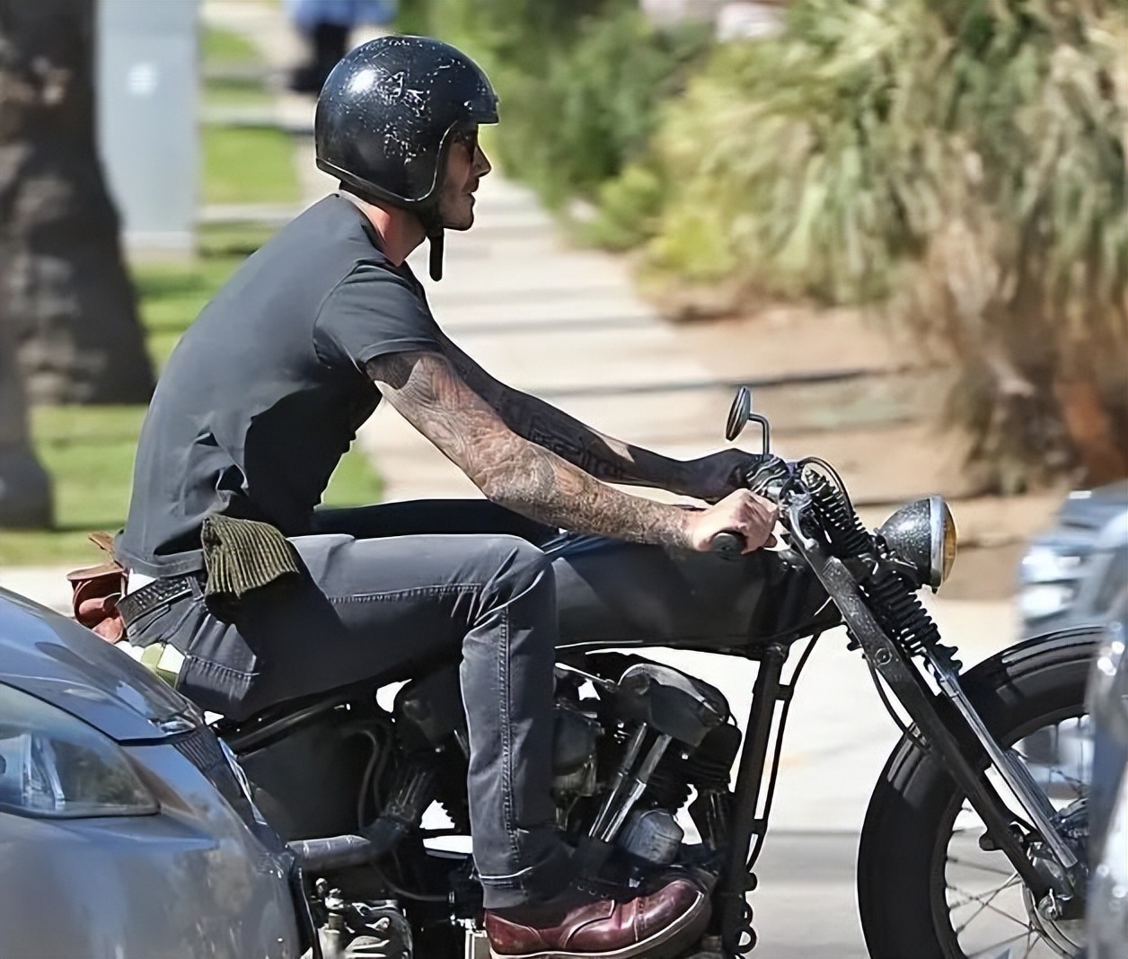 明星私下骑摩托,哪个明星最爱骑摩托车