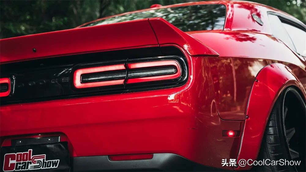 美式肌肉车挑战者复古,肌肉感十足的跑车道奇挑战者