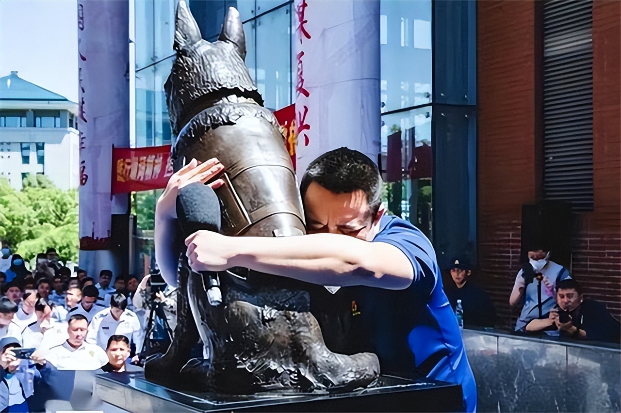 汶川地震搜救战士,汶川地震连续搜救十天十夜