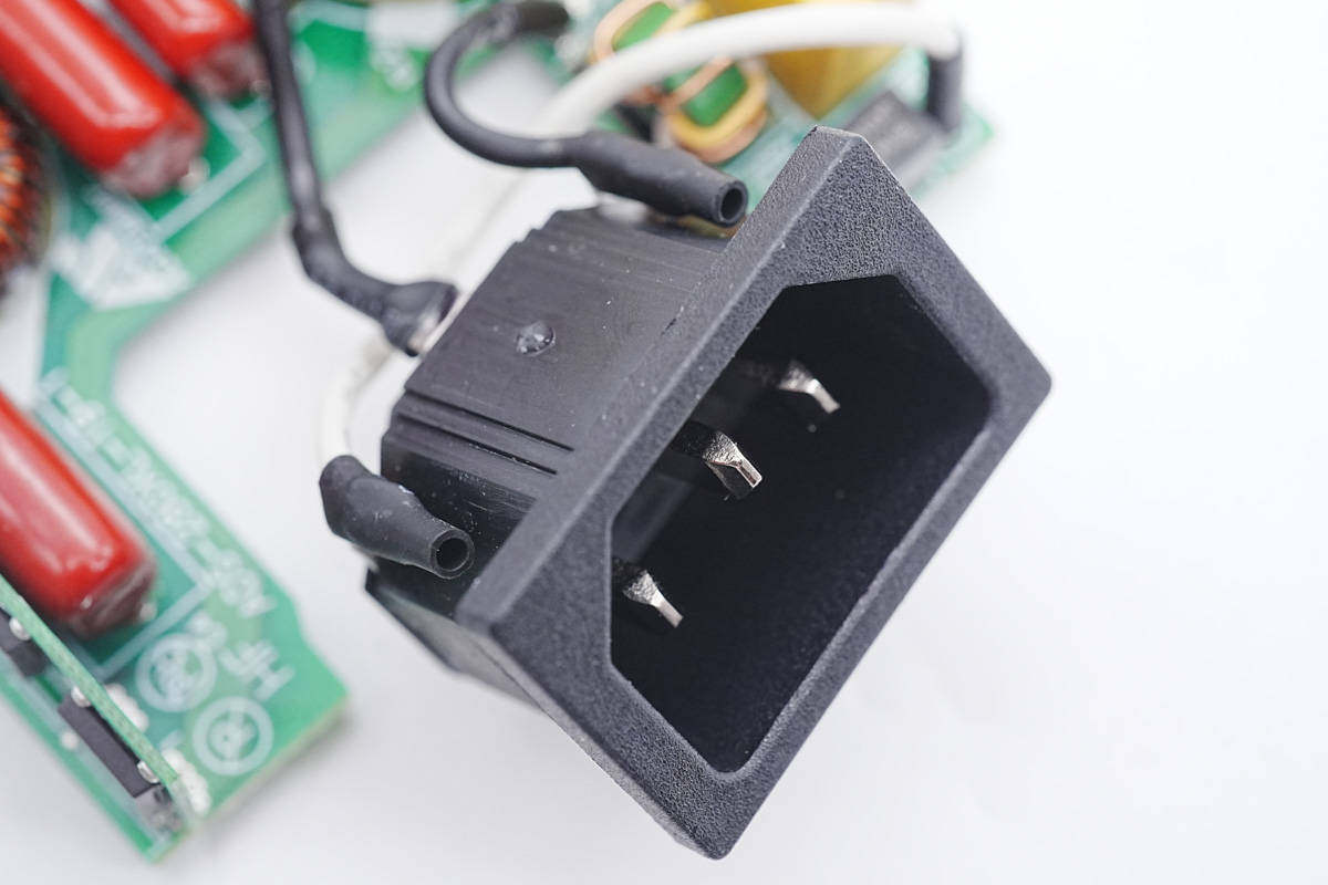 雷蛇笔记本氮化镓适配器,雷蛇330w氮化镓适配器