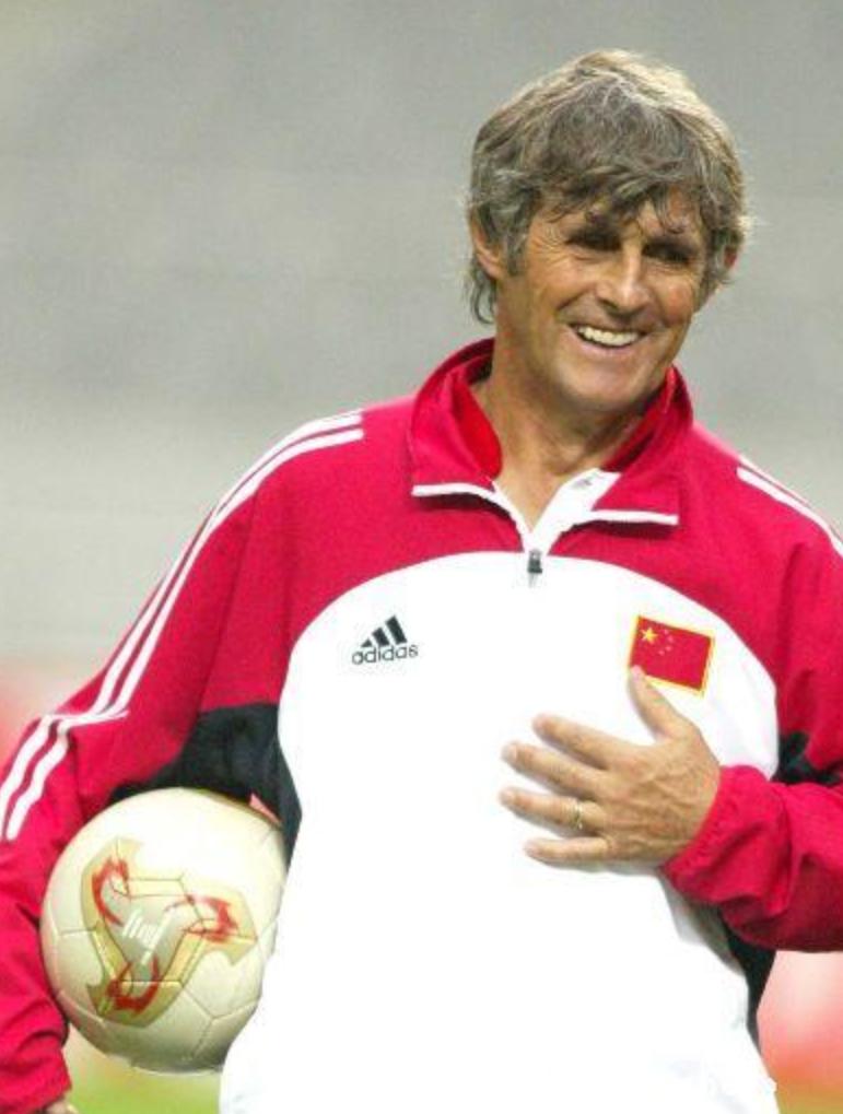 无缘世界杯的十大足球巨星,无缘2002年世界杯的十大球星