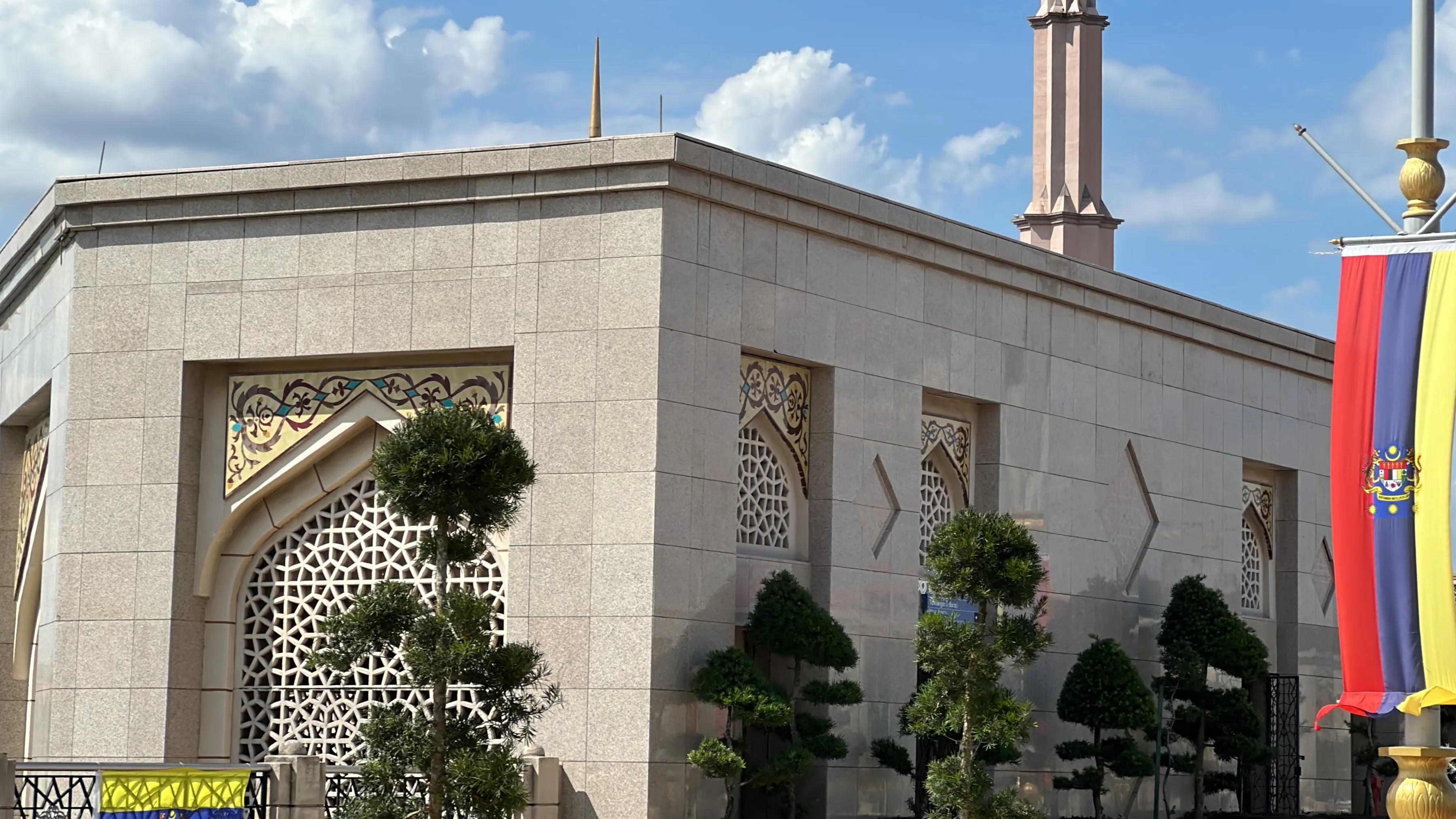 才知道吉隆坡行政中心“搬家”了，原因竟然是怕官员迟到，牛了