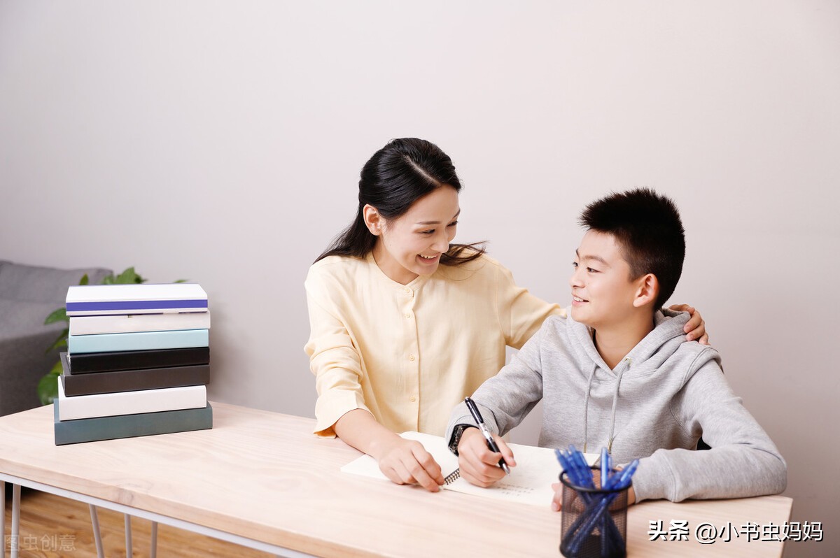 孩子上初中后无心向学，放纵成瘾？妈妈用4个方法，及时挽救了娃