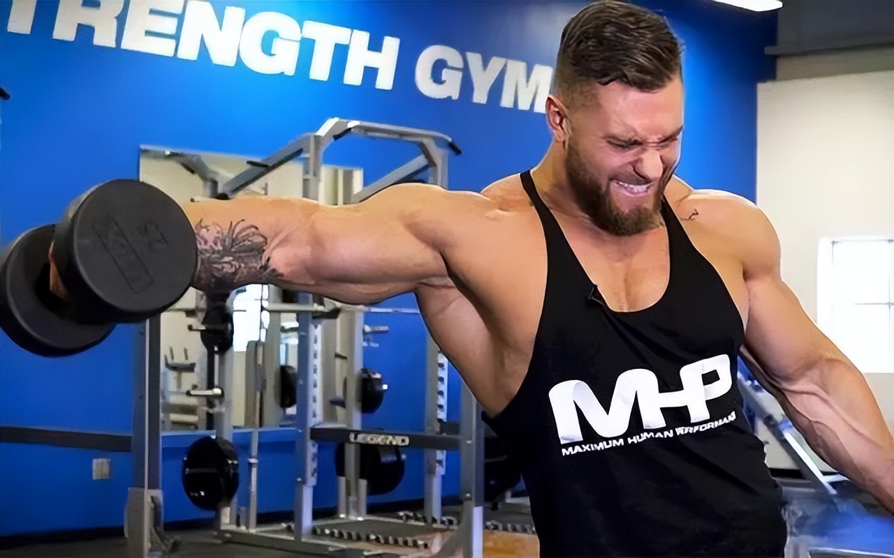 练肩侧平举会练到斜方肌怎么办,练肩最好的训练动作杠铃