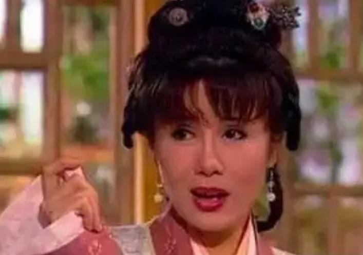 59岁知名港姐宣布离婚,27岁港姐自曝离婚