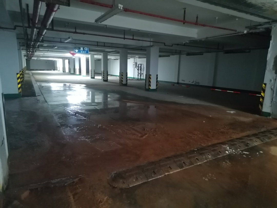 10多年！外来车免费畅停，业主车无处安放！5000多户人家，忍忍忍不了