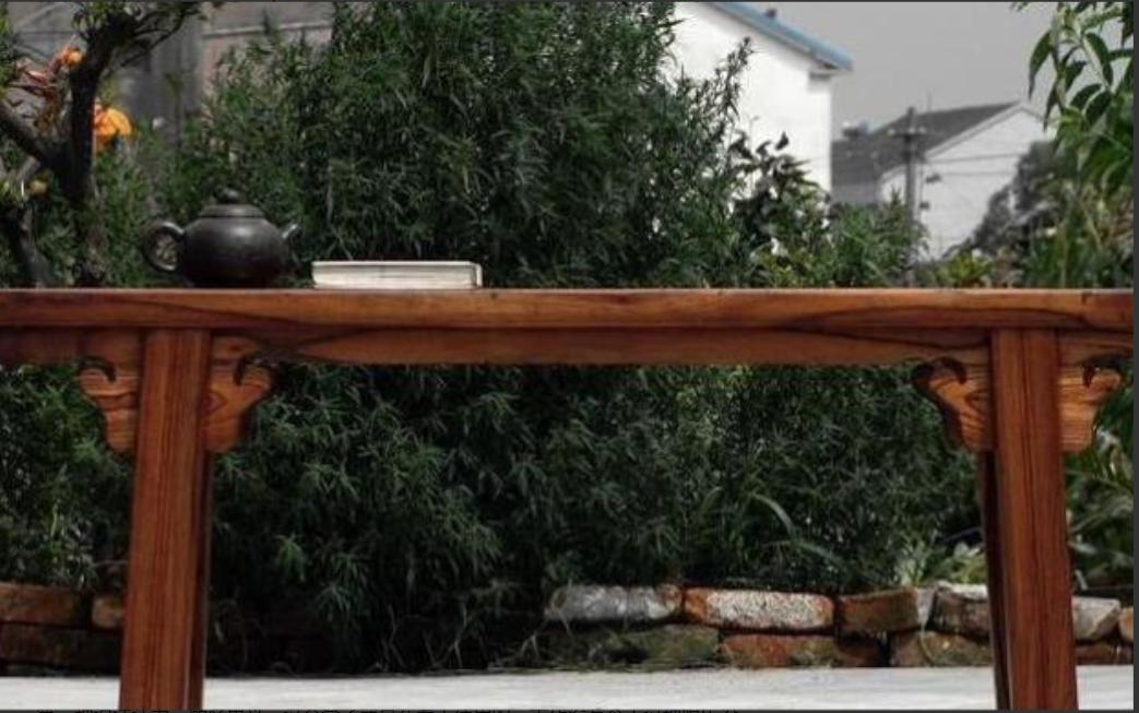 酒店床尾为什么要放长凳子,为什么酒店都会放床尾凳