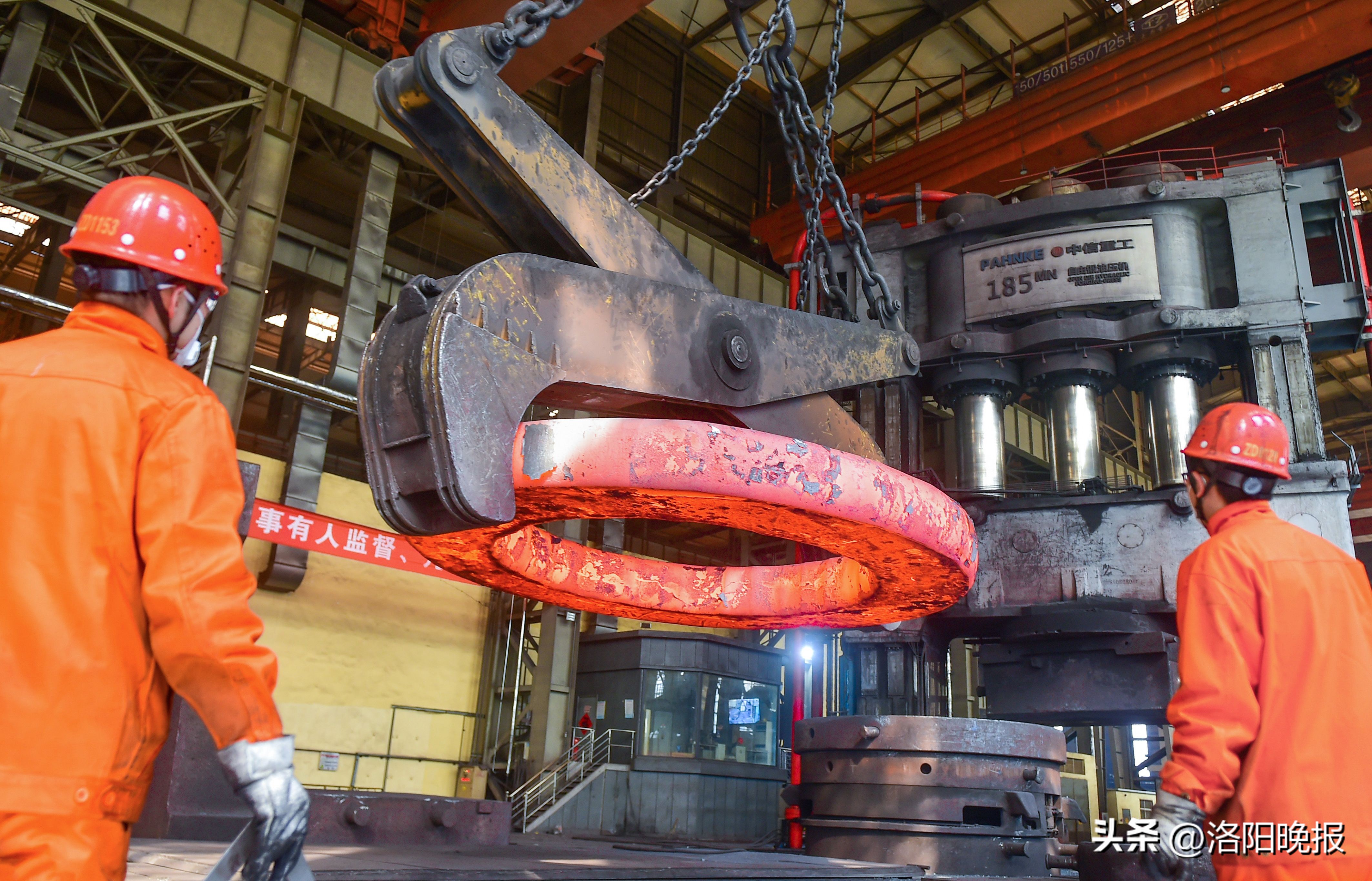 建功重型机械!洛阳6人获得全国表彰